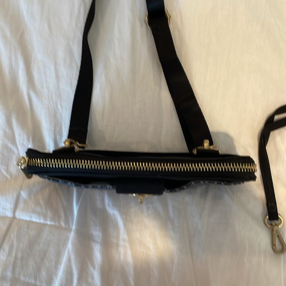 Baggallini cross body clutch/wallet - Picture 9 of 10